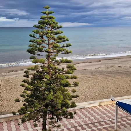 Atico Frente Al Mar, Un 