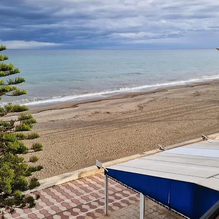 Atico Frente Al Mar, Un 