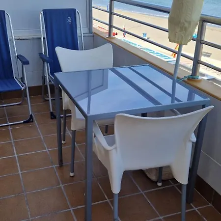 Atico Frente Al Mar, Un 